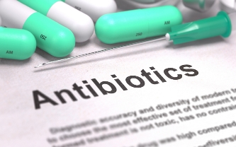 Фото Почему нельзя неконтролируемо пить антибиотики при простуде